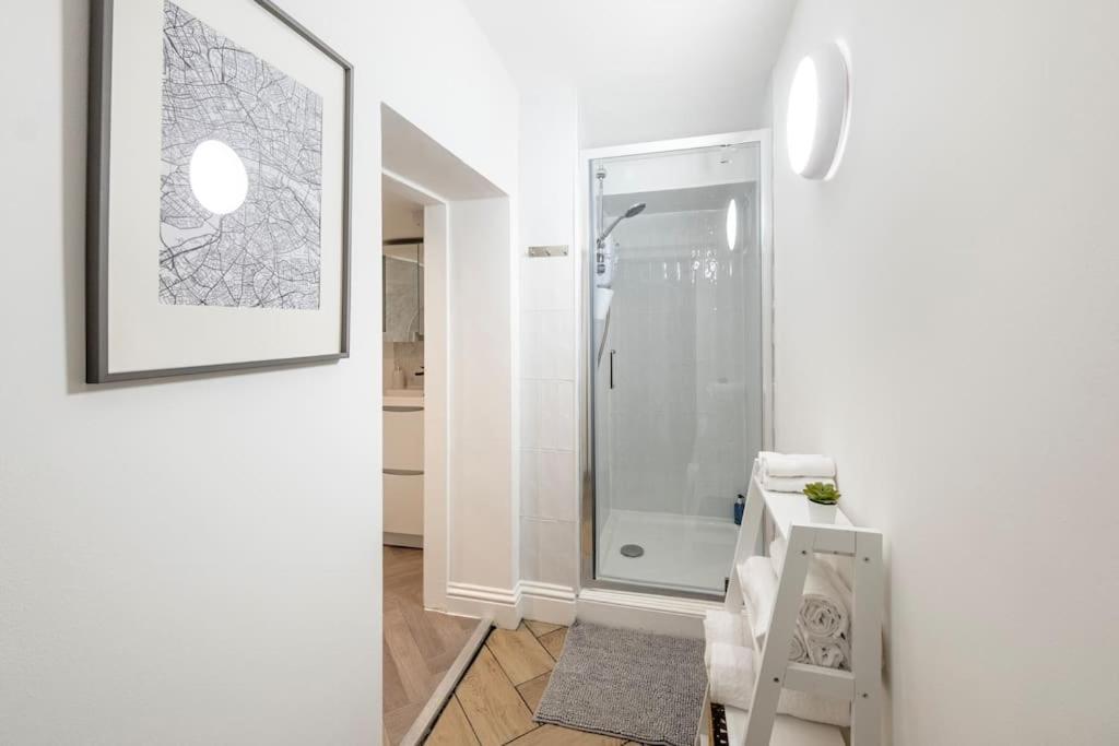 Spacious Apartment - 5 Minutes Walk To Bath Abbey Bagian luar foto