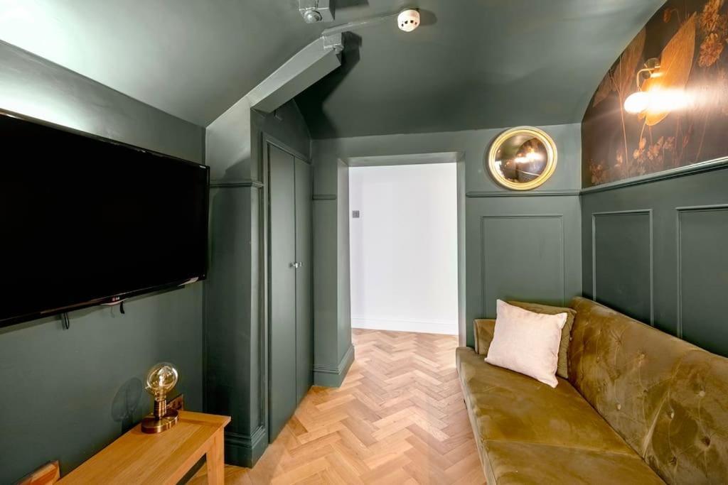 Spacious Apartment - 5 Minutes Walk To Bath Abbey Bagian luar foto