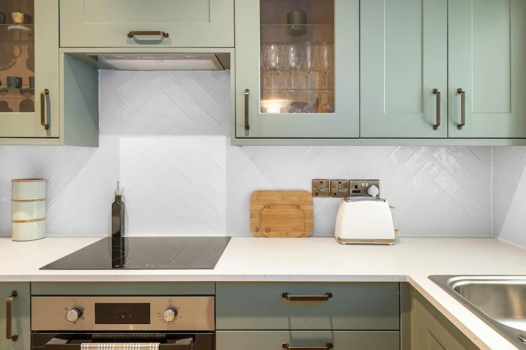Spacious Apartment - 5 Minutes Walk To Bath Abbey Bagian luar foto